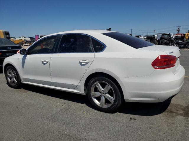 1VWAT7A33EC036460 - 2014 VOLKSWAGEN PASSAT S WHITE photo 2