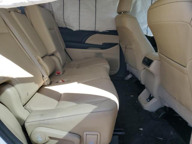 5TDKKRFH5FS057174 - 2015 TOYOTA HIGHLANDER XLE WHITE photo 11