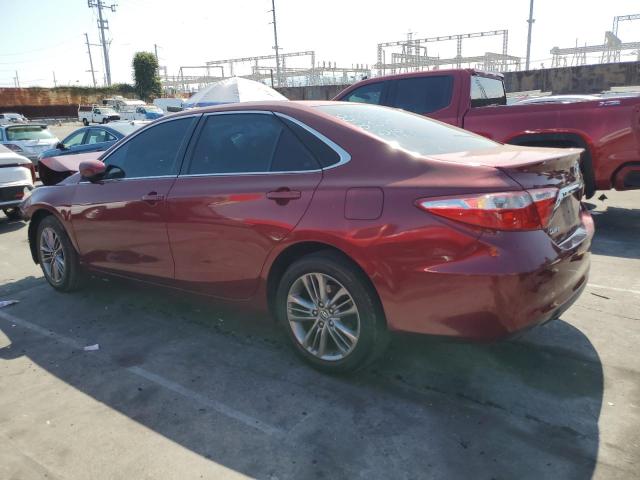 4T1BF1FK4HU725056 - 2017 TOYOTA CAMRY LE RED photo 2