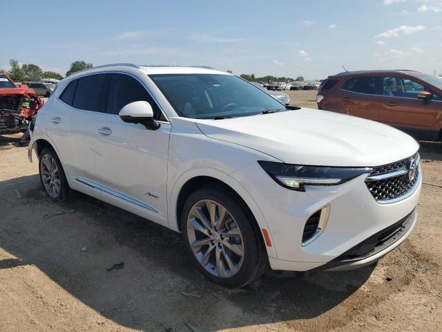 LRBFZRR4XND042720 - 2022 BUICK ENVISION AVENIR WHITE photo 4