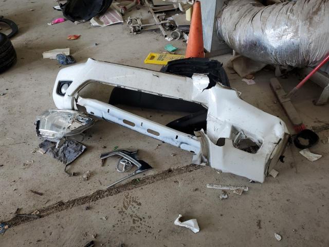 5TFJU4GN1FX073573 - 2015 TOYOTA TACOMA DOUBLE CAB PRERUNNER WHITE photo 12