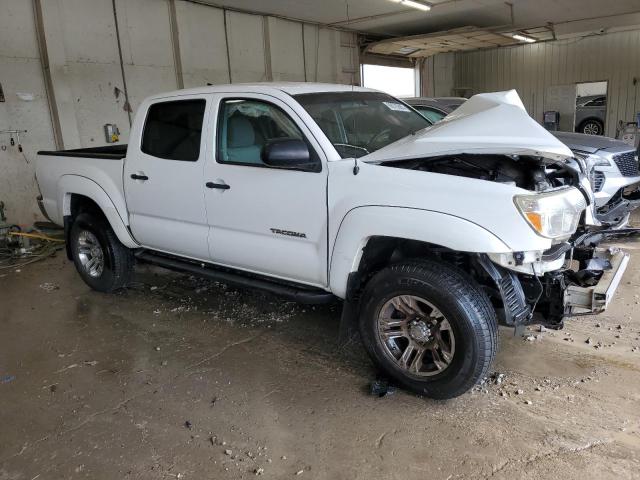 5TFJU4GN1FX073573 - 2015 TOYOTA TACOMA DOUBLE CAB PRERUNNER WHITE photo 4