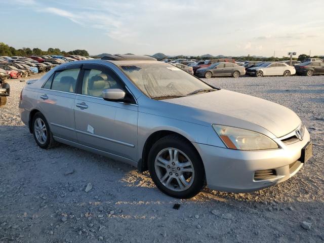 1HGCM568X7A057002 - 2007 HONDA ACCORD EX 银色 照片 4