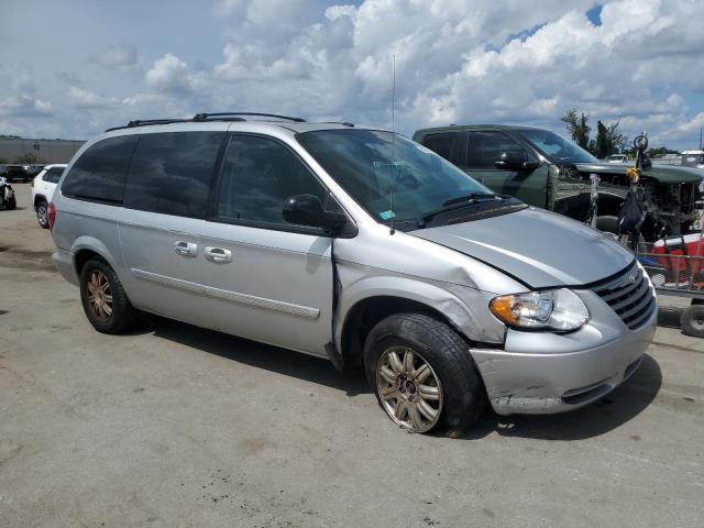 2A4GP54L56R817923 - 2006 CHRYSLER TOWN & COU TOURING 银色 照片 4