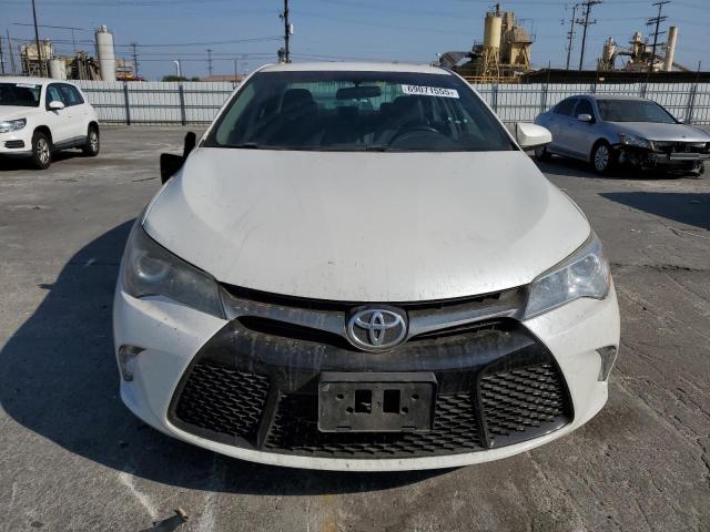 4T1BF1FK2HU452943 - 2017 TOYOTA CAMRY LE WHITE photo 5