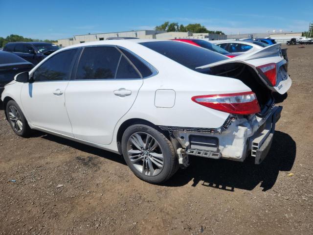 4T1BF1FK9FU042525 - 2015 TOYOTA CAMRY LE WHITE photo 2