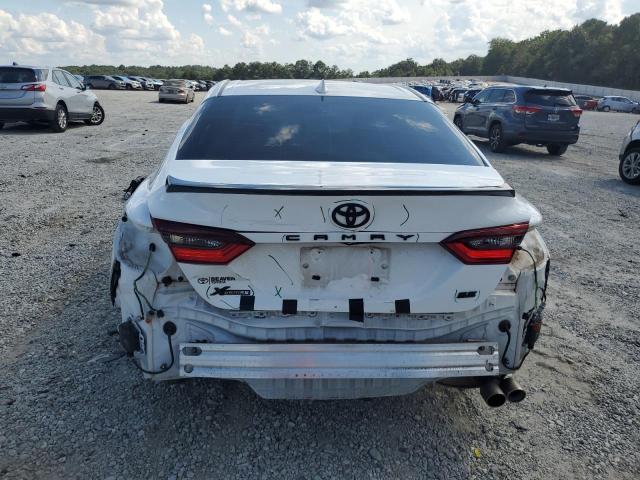 4T1G11AK4PU151357 - 2023 TOYOTA CAMRY SE NIGHT SHADE WHITE photo 6