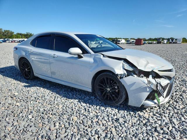 4T1K31AK3NU043491 - 2022 TOYOTA CAMRY XSE SILVER photo 4