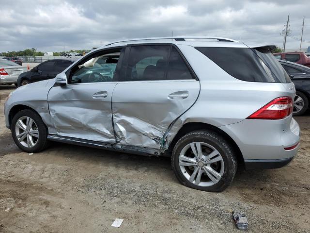 4JGDA5HB3CA011120 - 2012 MERCEDES-BENZ ML 350 4MATIC SILVER photo 2