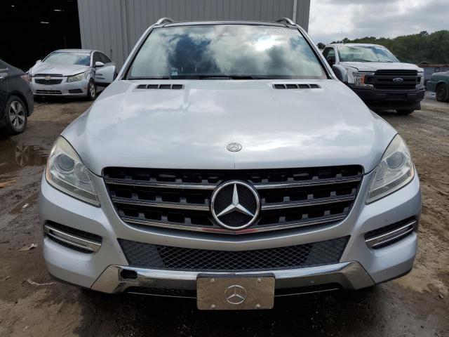 4JGDA5HB3CA011120 - 2012 MERCEDES-BENZ ML 350 4MATIC SILVER photo 5