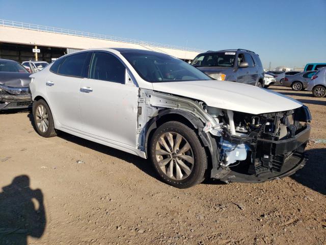 5XXGU4L32GG112694 - 2016 KIA OPTIMA EX WHITE photo 4