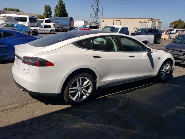 5YJSA1CN6DFP14712 - 2013 TESLA MODEL S WHITE photo 3