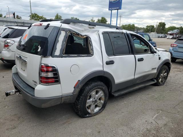 1FMEU63E26UB29018 - 2006 FORD EXPLORER XLT WHITE photo 3