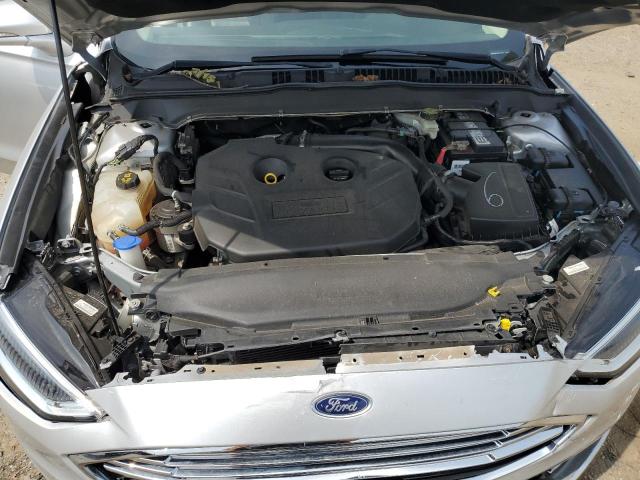 3FA6P0T97JR112687 - 2018 FORD FUSION SE SILVER photo 11