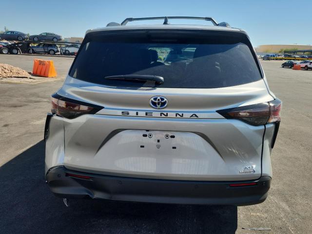 5TDJRKEC5RS211276 - 2024 TOYOTA SIENNA XLE SILVER photo 6