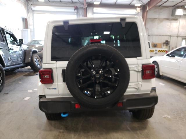 1C4JJXP6XNW259894 - 2022 JEEP WRANGLER U SAHARA 4XE WHITE photo 6