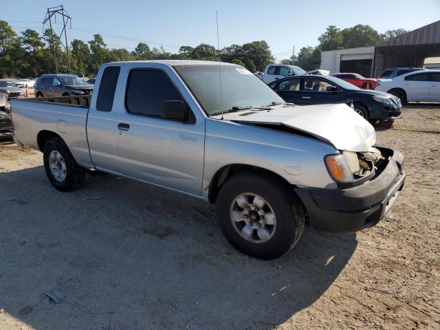 1N6DD26SXYC394513 - 2000 NISSAN FRONTIER KING CAB XE GRAY photo 4