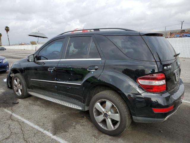 4JGBB8GB7BA729128 - 2011 MERCEDES-BENZ ML 350 4MATIC BLACK photo 2