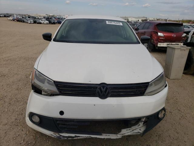 3VW2K7AJXDM412395 - 2013 VOLKSWAGEN JETTA BASE 白色 照片 5