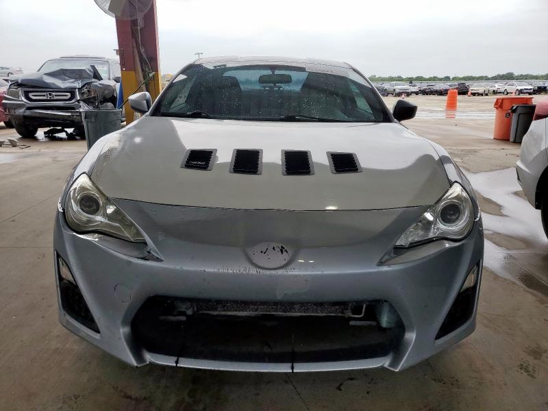 JF1ZNAA11F9700870 - 2015 TOYOTA SCION FR-S ნაცრისფერი ფოტო 5