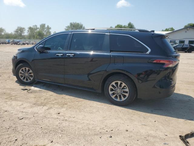 5TDYRKEC9NS135165 - 2022 TOYOTA SIENNA XLE 黑色 照片 2