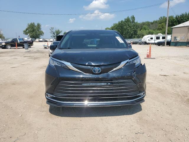 5TDYRKEC9NS135165 - 2022 TOYOTA SIENNA XLE 黑色 照片 5