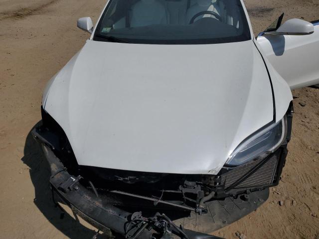 5YJSA1E28HF204337 - 2017 TESLA MODEL S WHITE photo 11