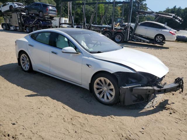 5YJSA1E28HF204337 - 2017 TESLA MODEL S WHITE photo 4