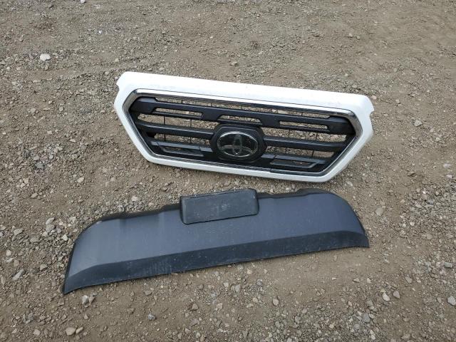 3TMCZ5AN4JM188062 - 2018 TOYOTA TACOMA DOUBLE CAB 白色 照片 12