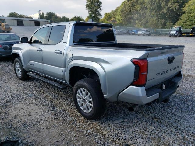 3TYKB5FN8ST017443 - 2025 TOYOTA TACOMA DOUBLE CAB ვერცხლისფერი ფოტო 2