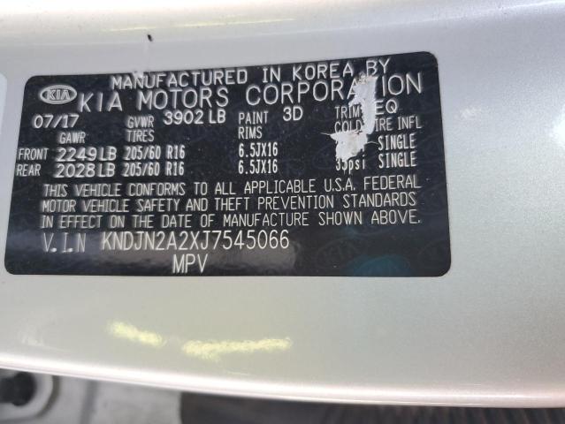 KNDJN2A2XJ7545066 - 2018 KIA SOUL SILVER photo 13