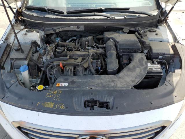 5NPE24AF5GH376376 - 2016 HYUNDAI SONATA SE WHITE photo 11