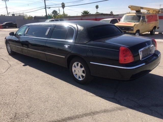2L1FL8JW7AX602025 - 2010 LINCOLN TOWN CAR EXECUTIVE BLACK photo 3