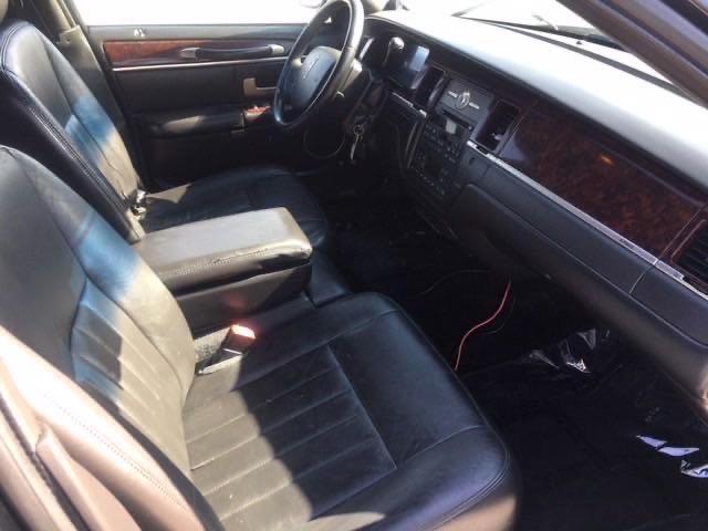 2L1FL8JW7AX602025 - 2010 LINCOLN TOWN CAR EXECUTIVE BLACK photo 9