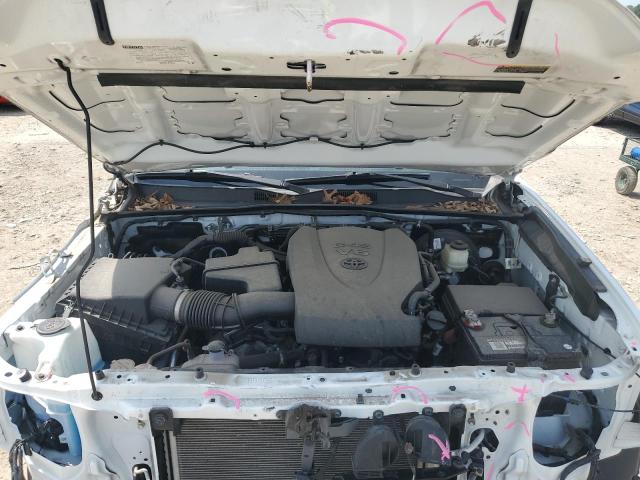 3TMCZ5AN1JM138199 - 2018 TOYOTA TACOMA DOUBLE CAB WHITE photo 11