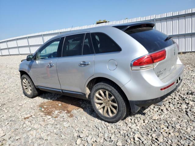 2LMDJ6JKXDBL24739 - 2013 LINCOLN MKX SILVER photo 2
