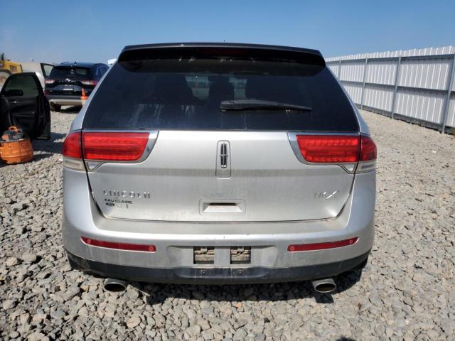 2LMDJ6JKXDBL24739 - 2013 LINCOLN MKX SILVER photo 6