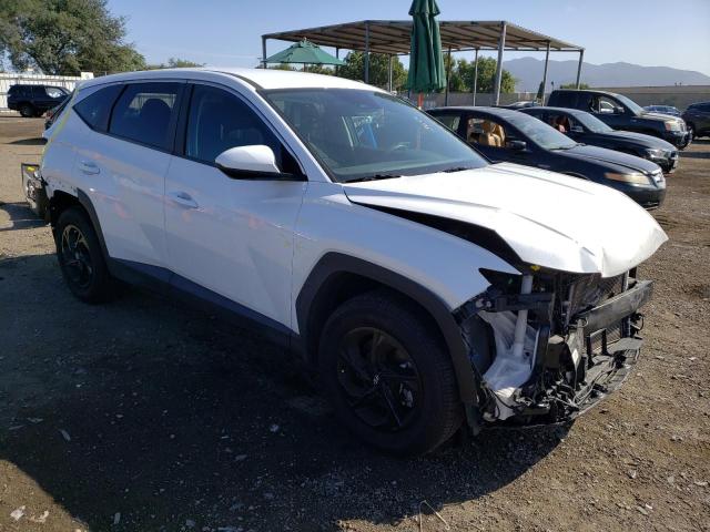 5NMJACAE6NH024923 - 2022 HYUNDAI TUCSON SE WHITE photo 4