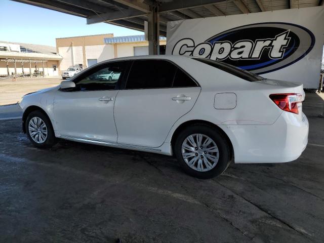 4T1BF1FK9CU577754 - 2012 TOYOTA CAMRY BASE WHITE photo 2
