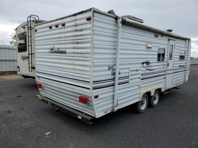 1TC2B216121205877 - 2002 COACH CAMPER WHITE photo 4