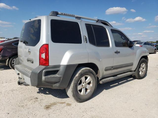 5N1AN0NU4DN826002 - 2013 NISSAN XTERRA X SILVER photo 3