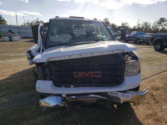 1GD312CG2DF171961 - 2013 GMC SIERRA C3500 WHITE photo 5