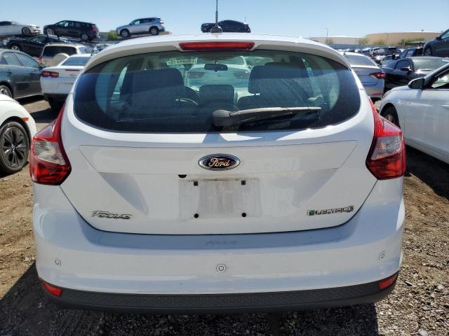 1FADP3R44EL350408 - 2014 FORD FOCUS BEV WHITE photo 6