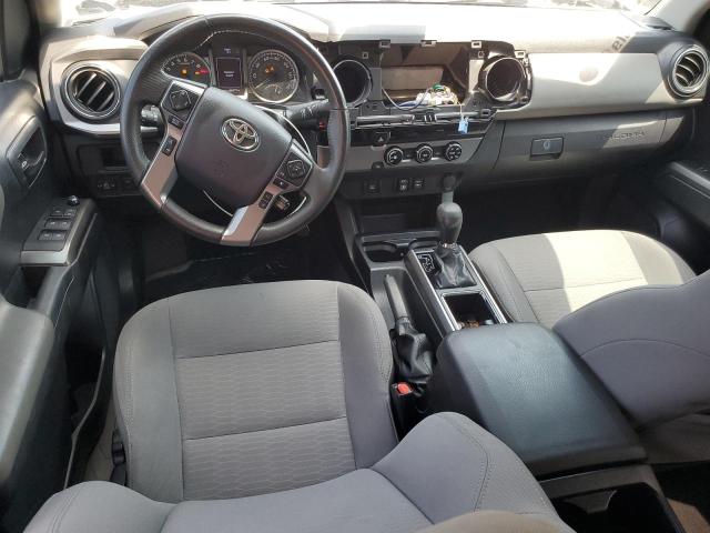 5TFAZ5CN7JX060896 - 2018 TOYOTA TACOMA DOUBLE CAB Szary zdjęcie 8