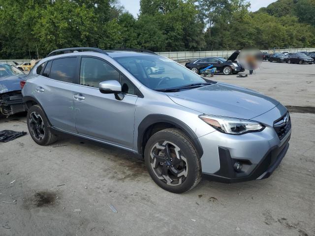 JF2GTHMC1PH266052 - 2023 SUBARU CROSSTREK LIMITED SILVER photo 4