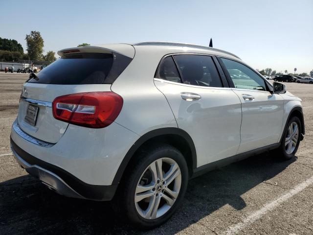 WDCTG4EB5JJ457757 - 2018 MERCEDES-BENZ GLA 250 Beyaz fotoğraf 3