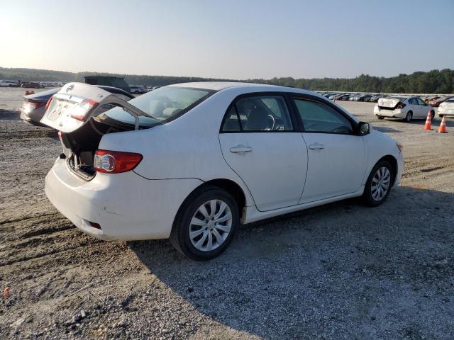 2T1BU4EE9CC805529 - 2012 TOYOTA COROLLA BASE أبيض صورة 3