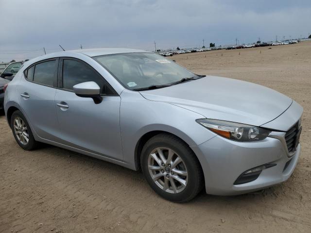 3MZBN1K72HM119863 - 2017 MAZDA 3 SPORT 银色 照片 4