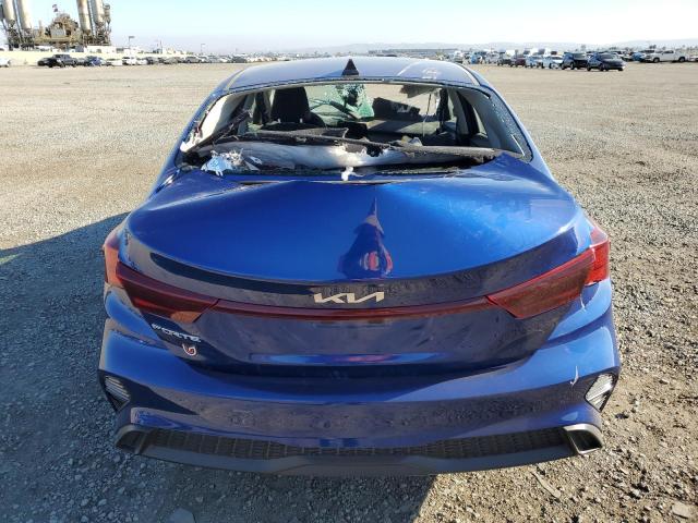 3KPF24AD2RE698726 - 2024 KIA FORTE LX BLUE photo 6