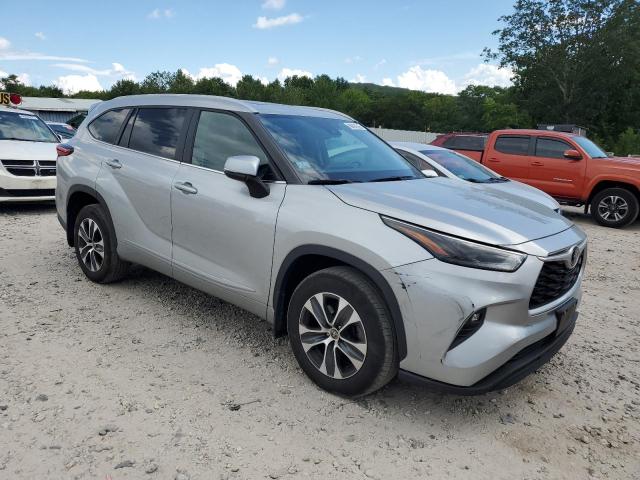 5TDKDRBH7PS521602 - 2023 TOYOTA HIGHLANDER L 银色 照片 4